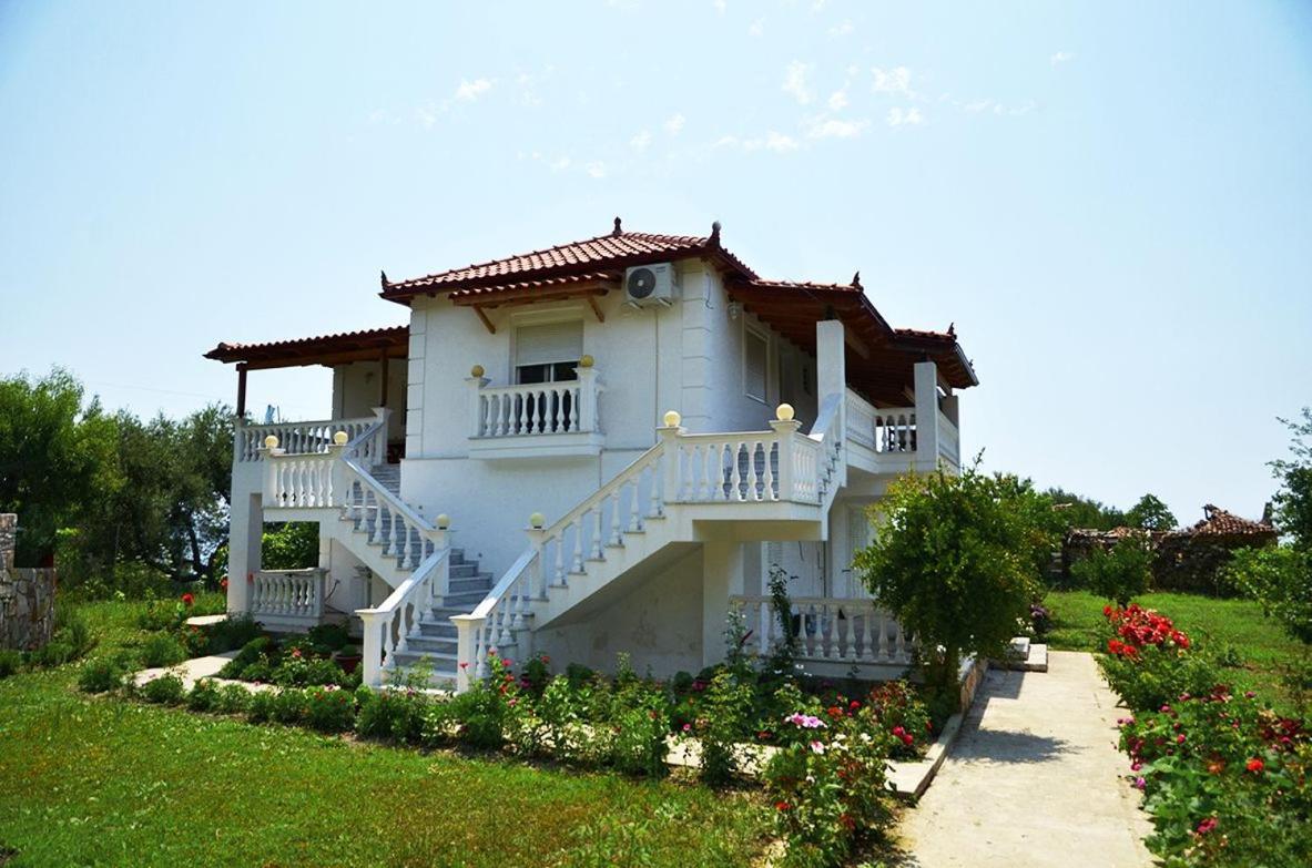 Helen Apartments Lukove Ngoại thất bức ảnh