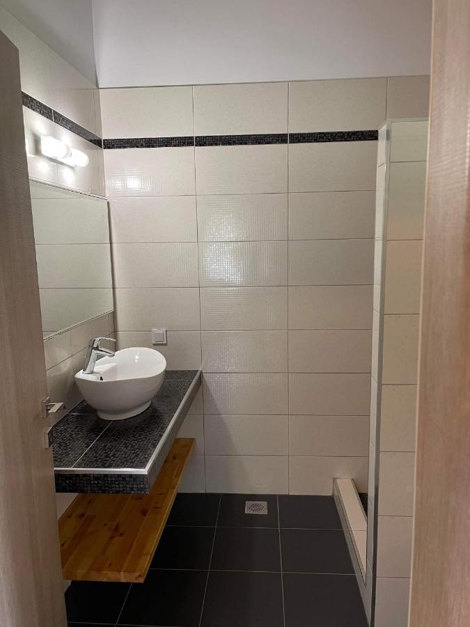 Helen Apartments Lukove Ngoại thất bức ảnh
